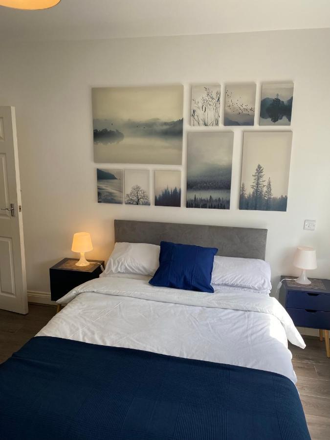 35 Mins To Central London. 3 Bedrooms. 2 Bathrooms With Garden Exterior foto